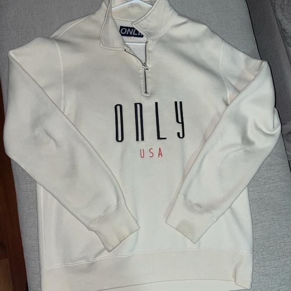 Only sweatshirt - Picture 1 of 2